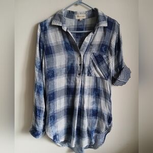 Cloth & Stone Shirt Women Small Button Up Long sleeve White Blue Plaid